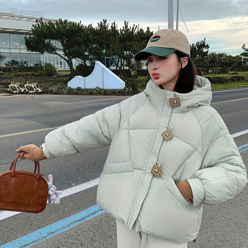 کاپشن پفی زنانه کلاهدار سه دکمه _رنگ کرم روشن