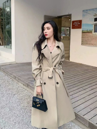 بارانی بلند زنانه مدل classic _شیک و کاربردی برای روزهای بارانی