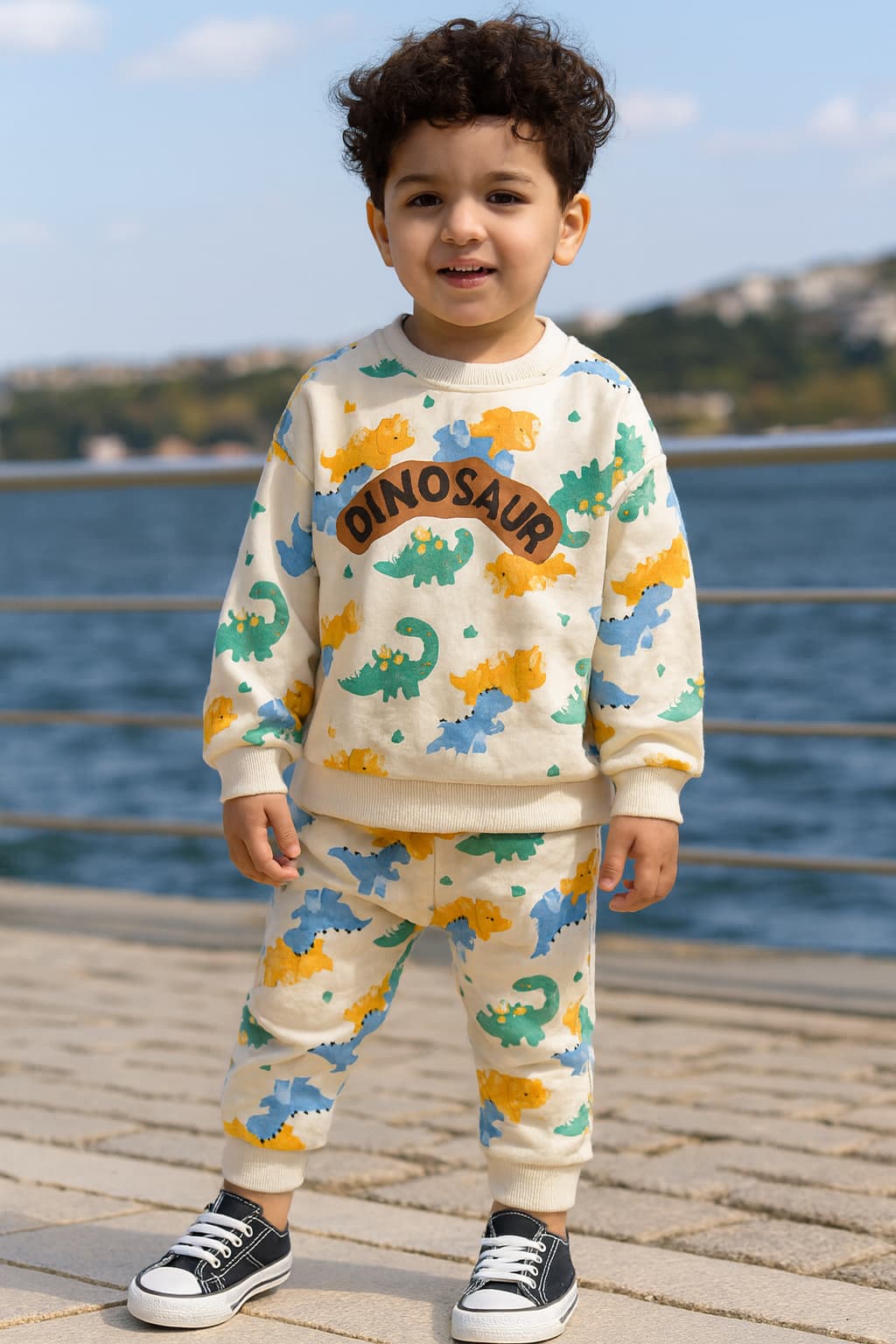 ست بلوز شلوار بچگانه  طرح دایناسوری مناسب فصل بهار و پاییز و زمستان